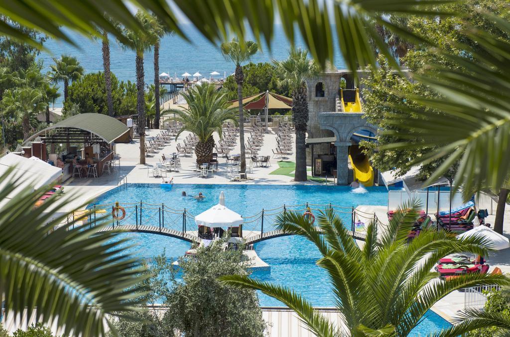 Thalia Beach Resort Hotel Ilica  Dış mekan fotoğraf
